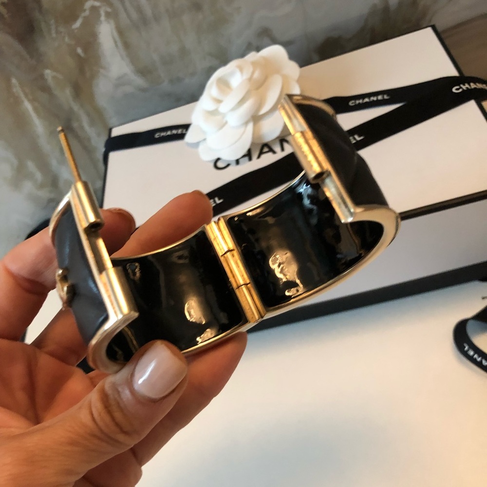 Chanel Quilted Black Leather Gold CC Cuff Bracelet - Picture 7 of 8